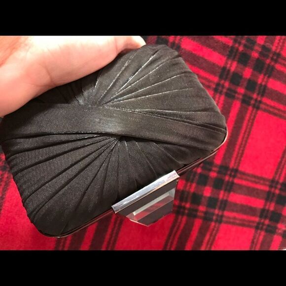 Sandra Roberts black classic clutch - Picture 1 of 8